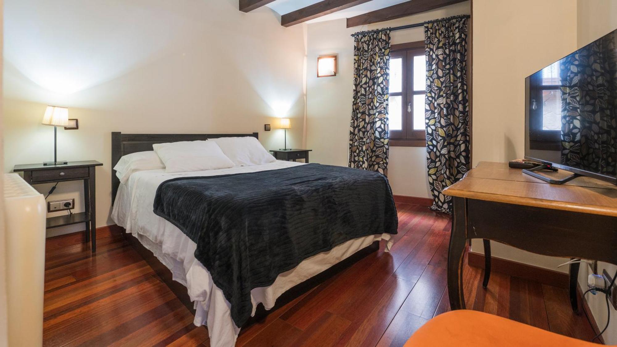 Apartamentos Las Teresitas Junto A La Catedral Toledo Luaran gambar